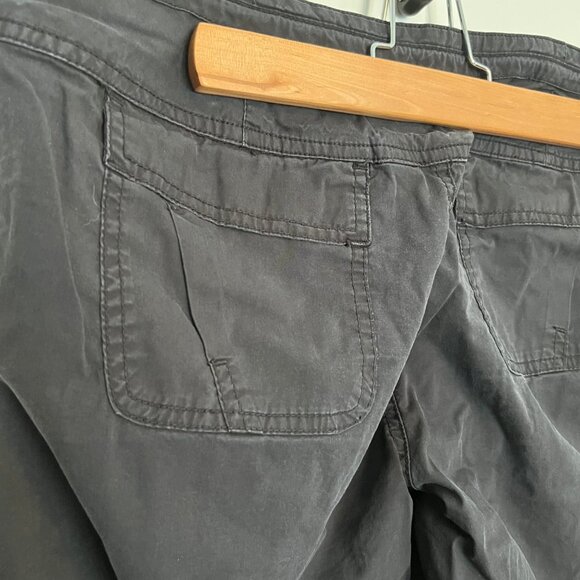 Woolrich. Outdoor Pants. Black. Womens Size 8. - Picture 5 of 8